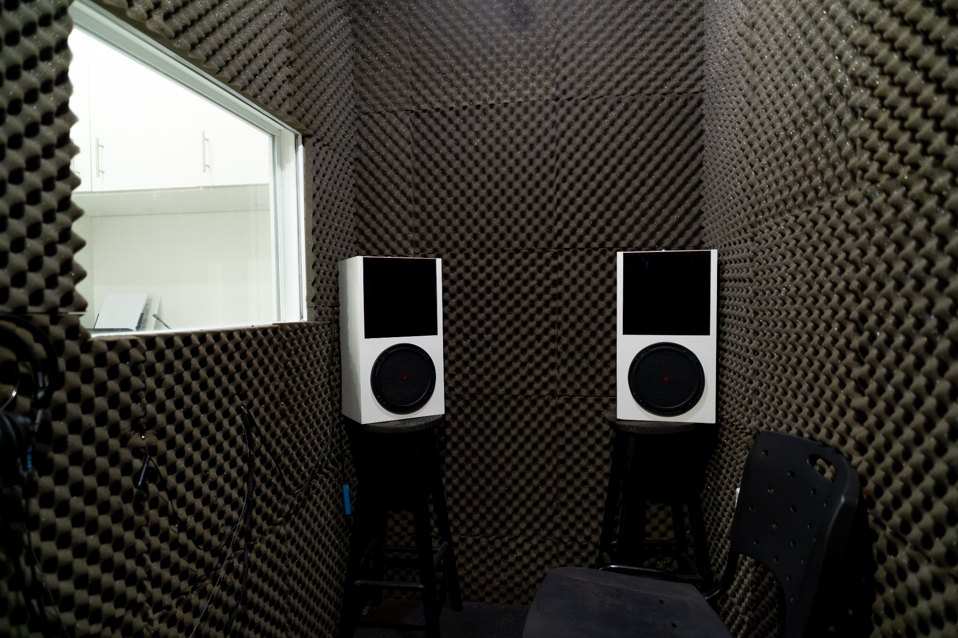 Cabine acústica para exames audiológicos